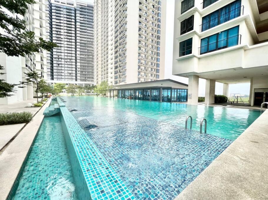 F 1-5 Pax 3Bed Cozy Home Studio Trefoil Setia Alam Wifi & Tv Shah Alam Eksteriør bilde